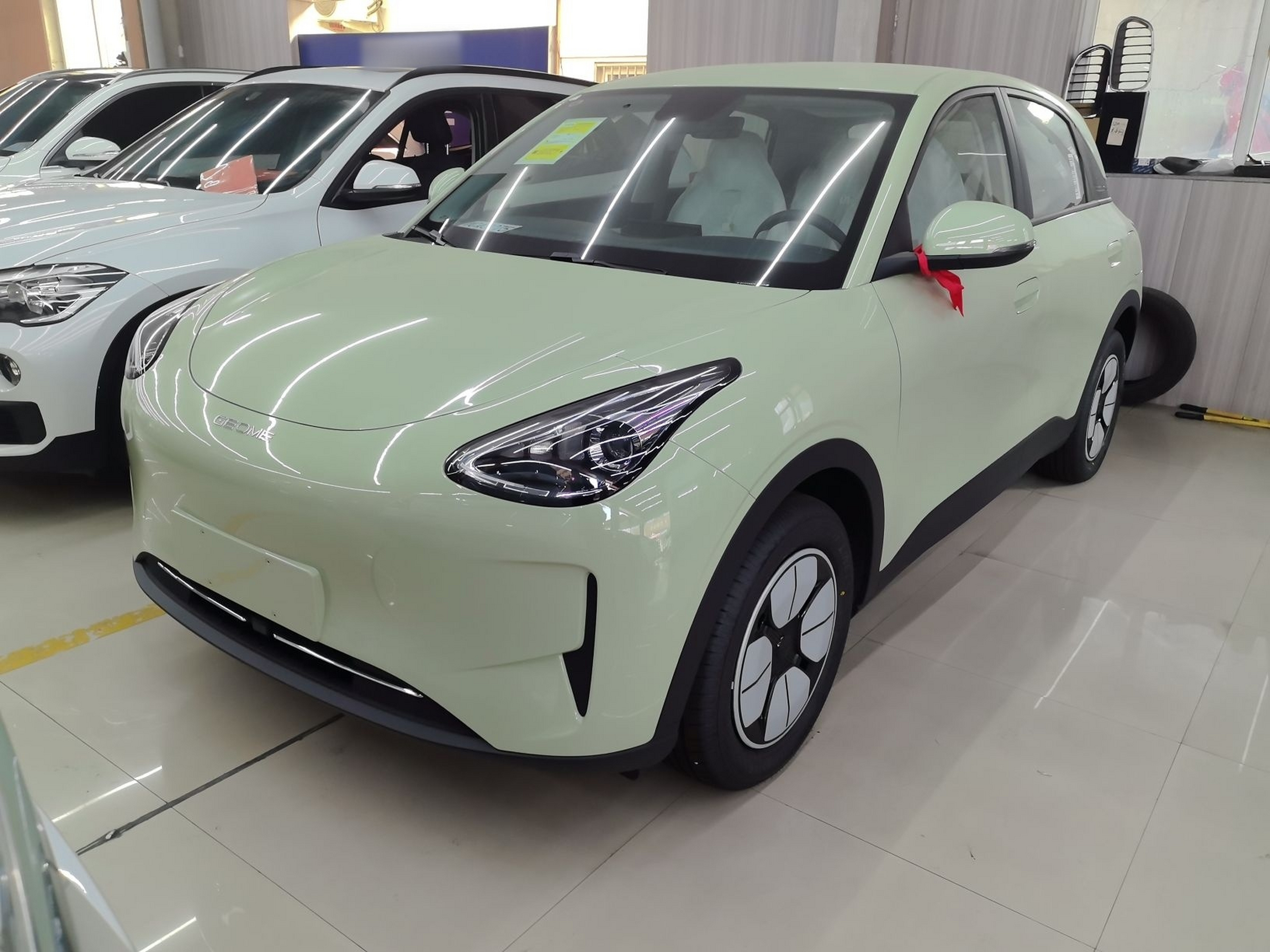 Unter der Vorderseite des Autos