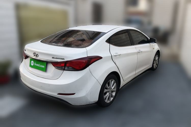 Used Hyundai Elantra (5th Generation / Langdong) 2016 1.6L Automatic Smart Version
