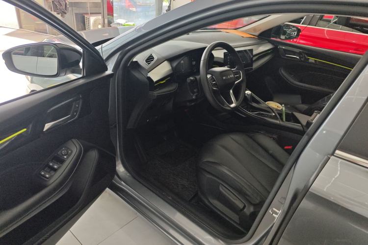 Used Roewe i5 2021 Revised Version 1.5L CVT Diamond Edition Driver Seat