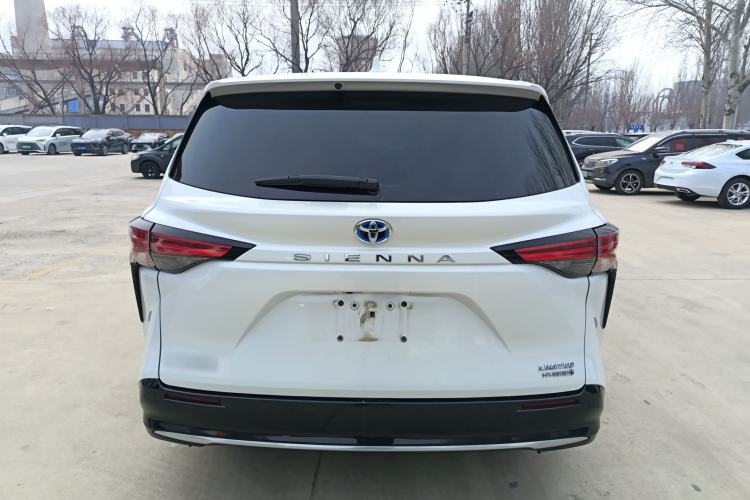 Used Toyota Sienna 2021 2.5L Hybrid Premium Edition
