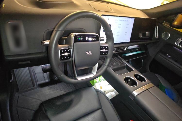 Used Li Auto L8 2024 Ultra Model Center Console