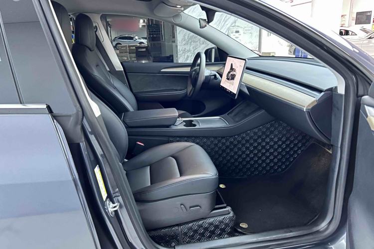 Used Tesla Model Y 2022 Rear-Wheel-Drive Version