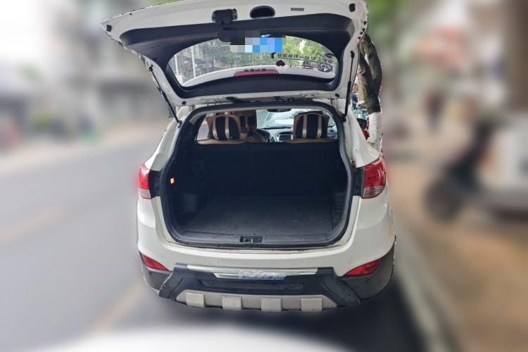 Used Hyundai ix35 2015 2.0L Automatic 2WD Comfort Edition China IV Standard Trunk
