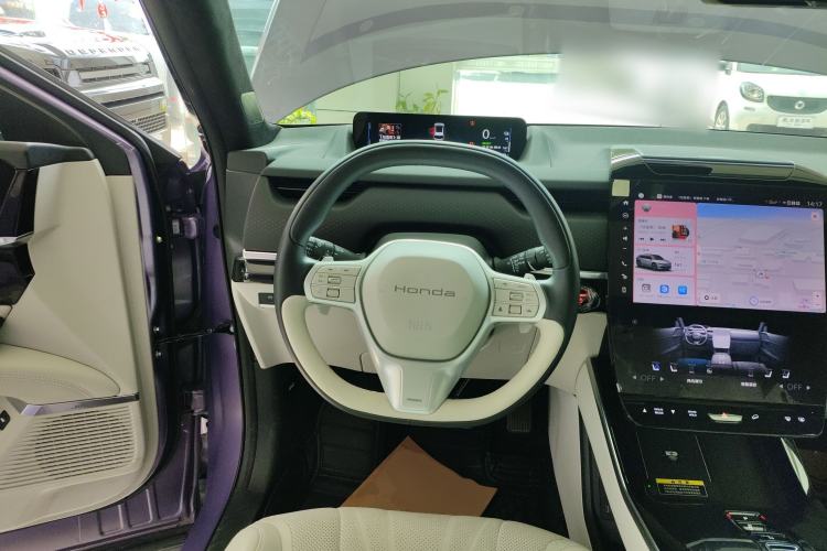 Used Honda P7 2025 Four-Wheel Drive Long-Range Max Steering Wheel