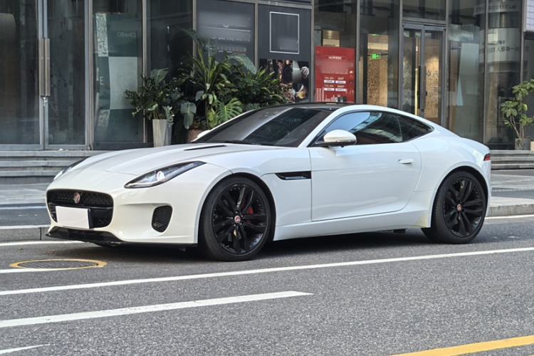 Used Jaguar F-TYPE 2019 2.0T Hardtop Version

