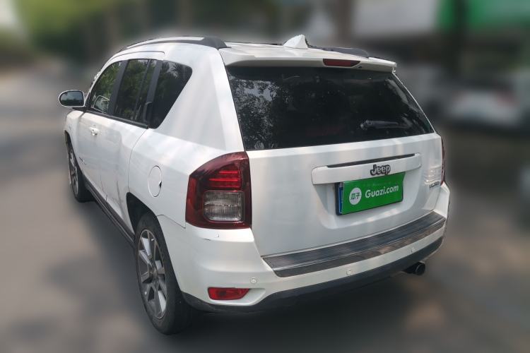 Used Jeep Compass 2014 2.4L four-wheel drive luxury version
