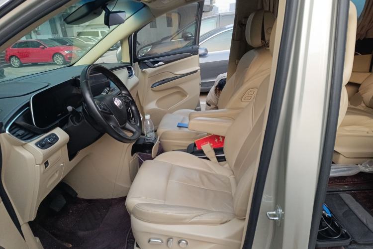 Used Buick GL8 2022 ES Landtrek 653T Luxury Edition