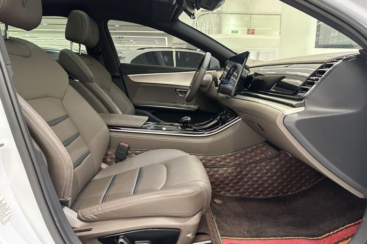 Used BYD Han 2020 DM Four-Wheel Drive Performance Edition Luxury Model Interior 7