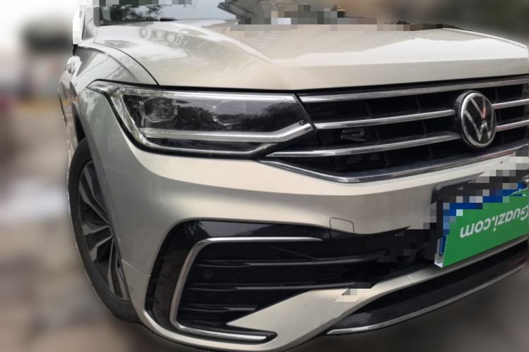 Used Volkswagen Tiguan L 2023 Restyled 330TSI Automatic Two-Wheel Drive R-Line Enhanced Comfort Version Front Right 45 Deg