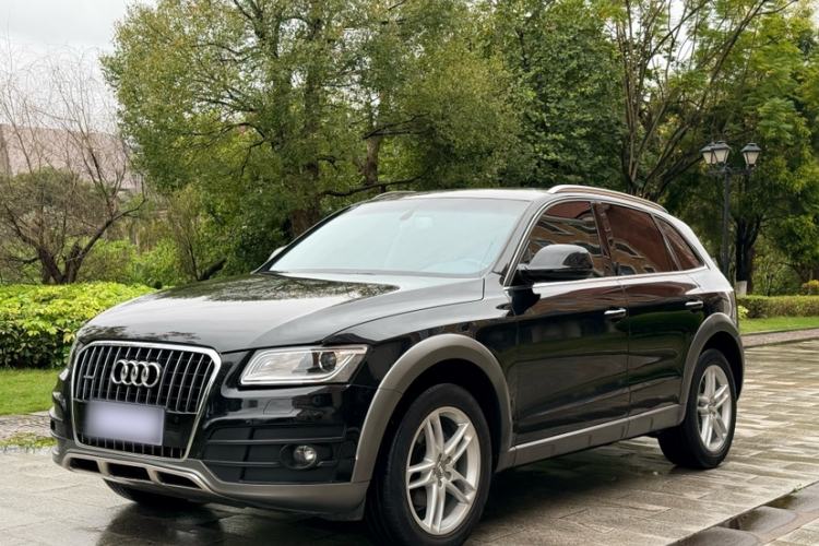 Used Audi Q5 2017 Plus 40 TFSI Technology Model