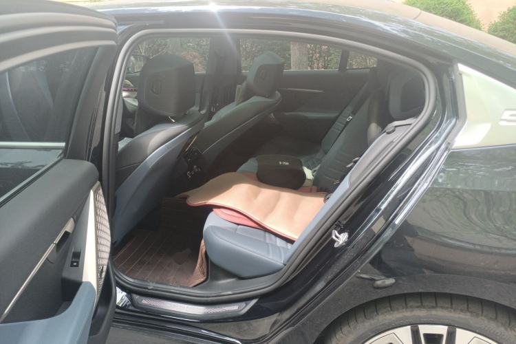 Used BMW 5 Series 2024 530Li Luxury Package Premium Edition Left Rear Seat