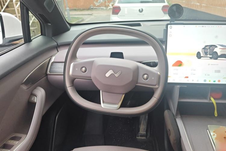 Used ONVO L60 2024 60 kWh Rear-Drive Version
