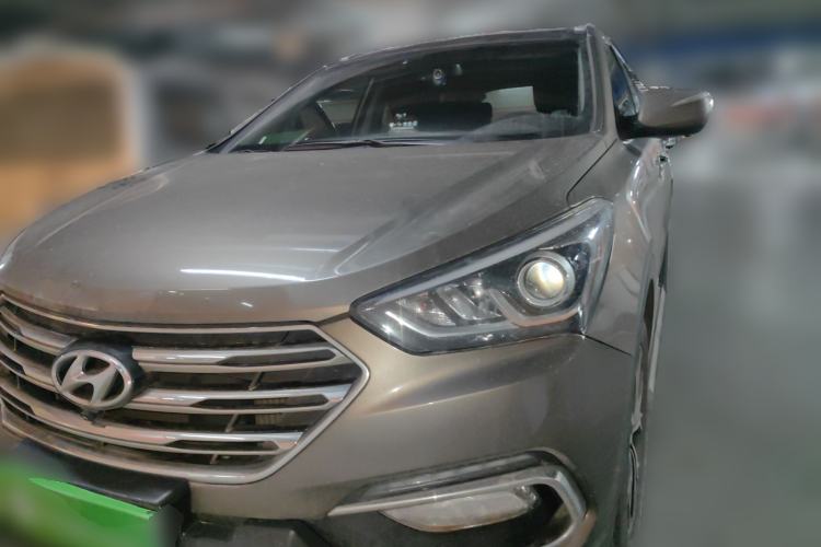 Used Hyundai Santa Fe 2017 2.0T Automatic All-Wheel Drive Smart 7-Seater
