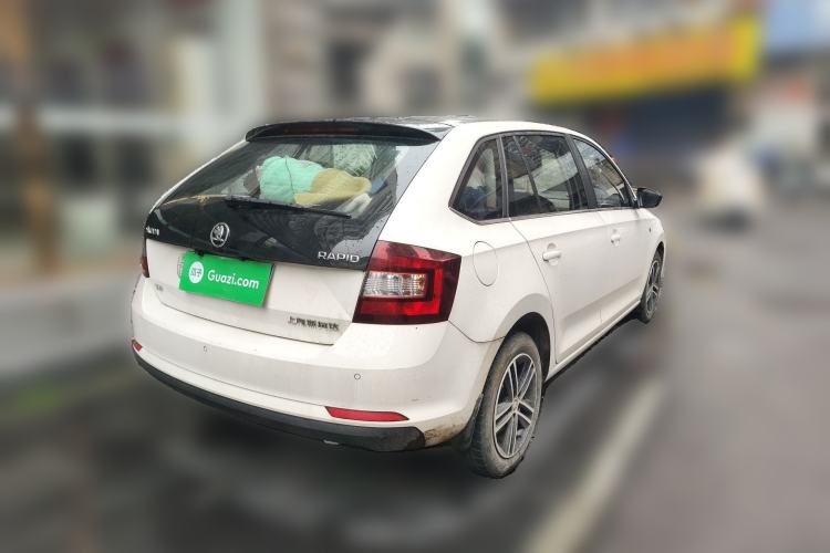 Used Skoda Rapid Spaceback 2014 1.6L Automatic Enjoyment Edition
