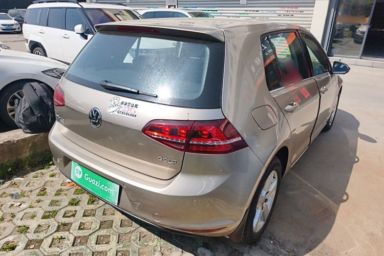 Used Volkswagen Golf 2017 1.6L Automatic Comfort Million-Vehicle Anniversary Edition