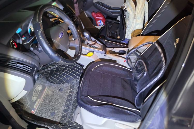 Used Ford Focus 2012 Sedan 1.6L Automatic Comfort Model
