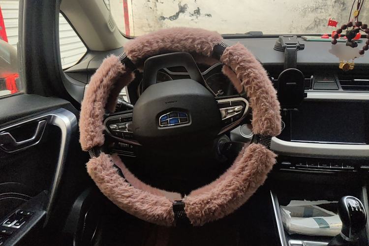 Used Geely Auto Vision X3 2019 Upgraded Model 1.5L Manual Luxury Version
