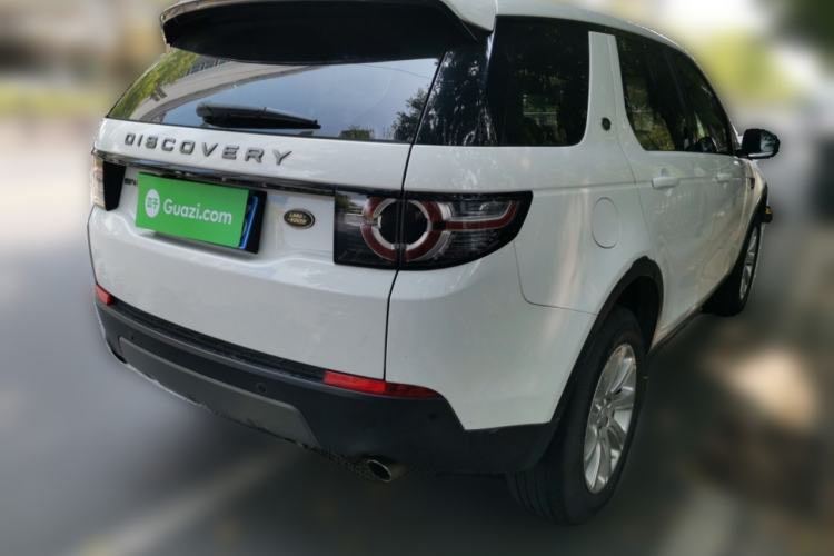 Used Land Rover Discovery Sport 2018 240 PS SE Version Rear Right 45 Deg