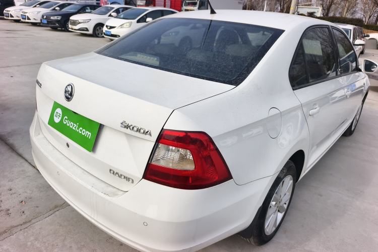 Used Skoda Rapid 2015 1.6L Automatic Smart Selection Model