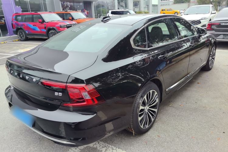 Used Volvo S90 2025 B5 Zhiyi Luxury Edition
