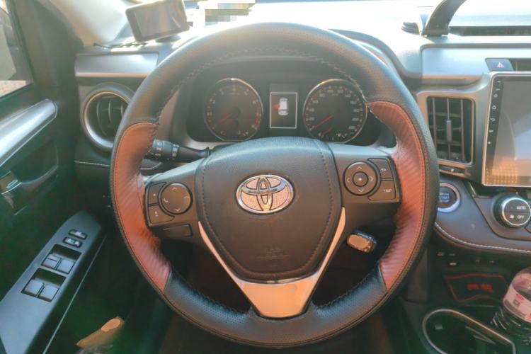 Used Toyota RAV4 2016 2.0L CVT Two-Wheel Drive Smart Edition China V Standard
