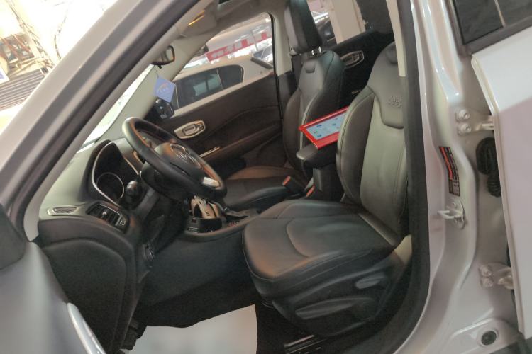 Used Jeep Compass 2017 200T Automatic Family Edition
