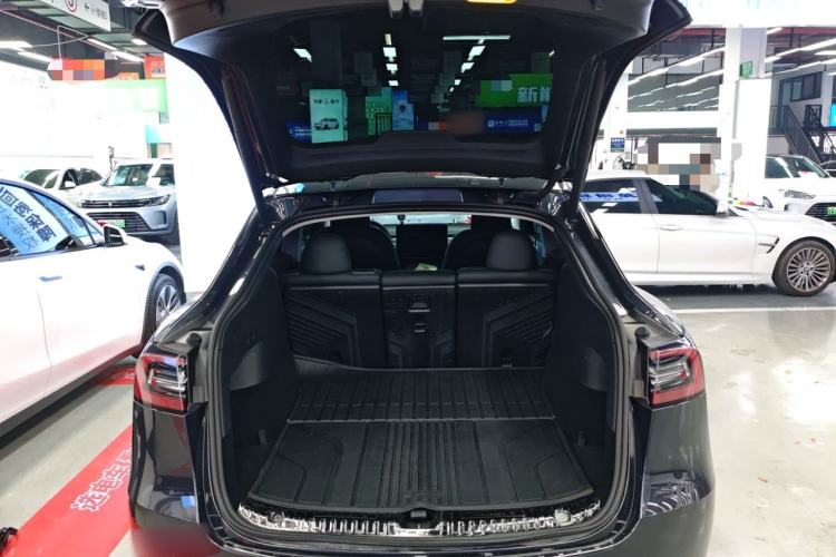 Used Tesla Model Y 2024 Long-Range All-Wheel-Drive Version