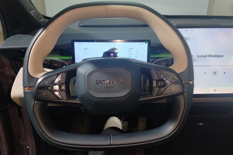 Used Lynk & Co Z20 2025 530 km Range Rear-Wheel Drive Max Steering Wheel