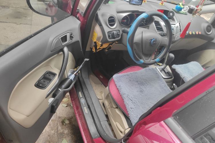 Used Ford Fiesta 2011 Hatchback 1.5L Automatic Fashion Edition
