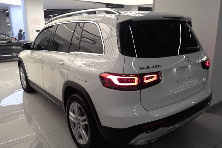 Used Mercedes-Benz GLB 2022 Second Facelift GLB 200 Dynamic Edition Exterior 2