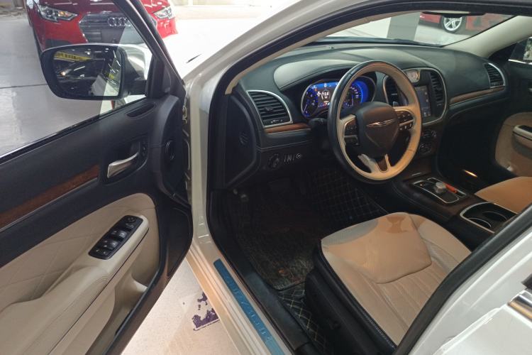 Used Chrysler 300C 2016 3.0L Supreme Edition