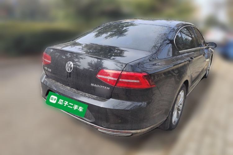 Used Volkswagen Magotan 2017 330TSI DSG Luxury Model Rear Right 45 Deg