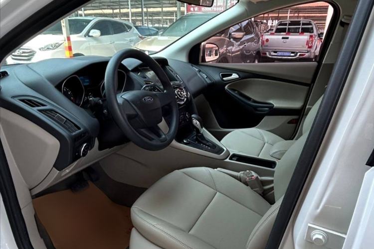 Used Ford Focus 2018 Sedan Classic 1.6L Automatic Comfort Plus Smart Drive Version