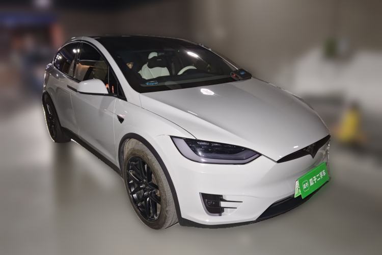 Used Tesla Model X 2019 Long-Range Version Front Right 45 Deg