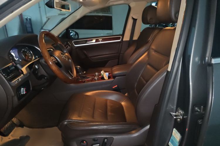 Used Volkswagen Touareg 2011 3.0 TSI Comfort Version