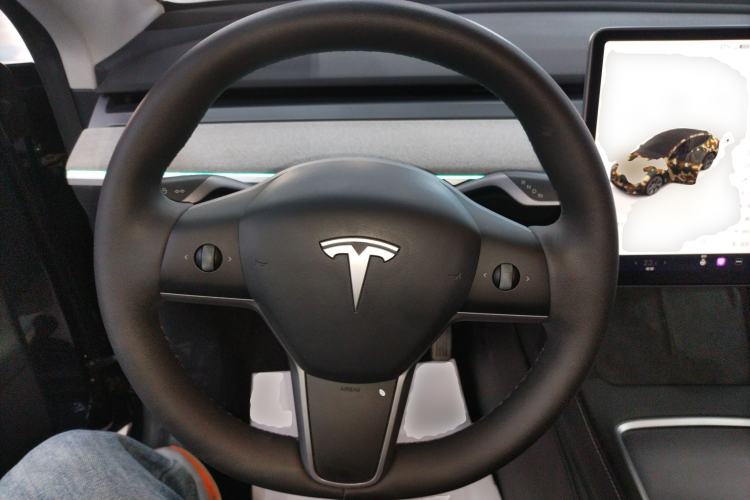 Used Tesla Model Y 2024 Rear-Wheel-Drive Version Steering Wheel