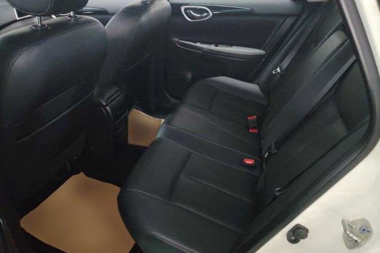 Used Nissan Sylphy 2019 1.6XV CVT Smart Connect Luxury Edition China VI Standard Left Rear Seat