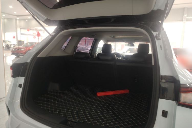 Used Wuling Asta 2022 2.0L DHT Electric-Speed Version