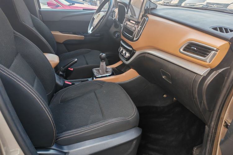 Used Jinbei F50 2017 1.6L Manual Economy Model
