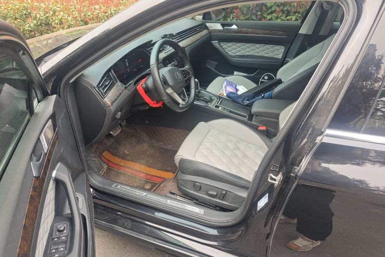 Used Volkswagen Magotan 2023 2 Million Units Limited Edition 330TSI DSG Leading Version Driver Seat