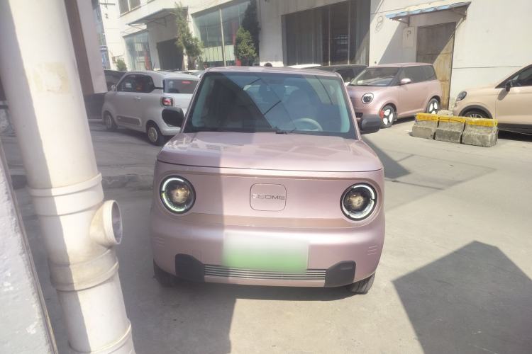 Used Geely Galaxy Panda 2023 Panda Mini 200km Endurance Bear
