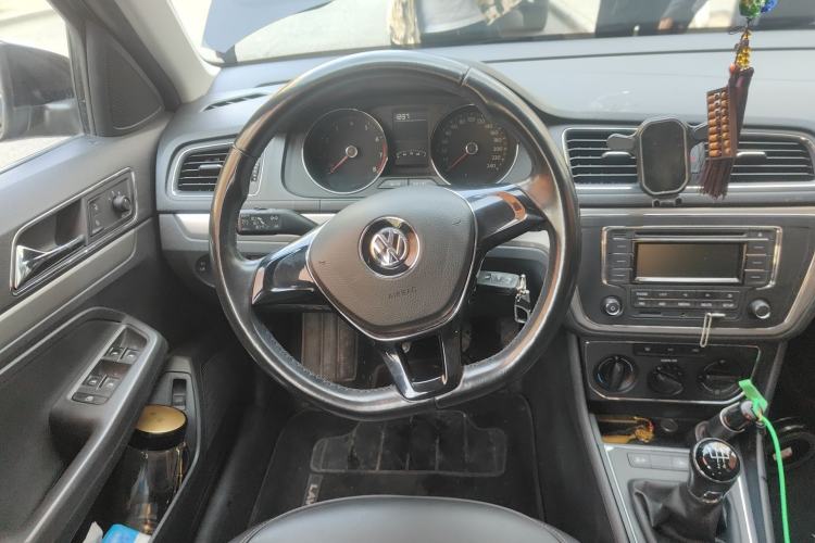 Used Volkswagen Lavida 2015 1.6L Manual Comfort Edition Steering Wheel