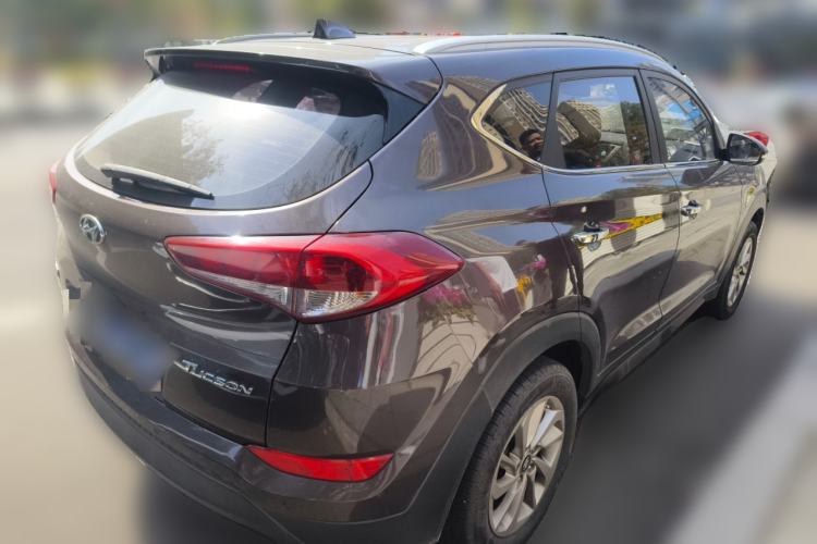 Used Hyundai Tucson 2015 2.0L Automatic Two-Wheel Drive Smart Version
