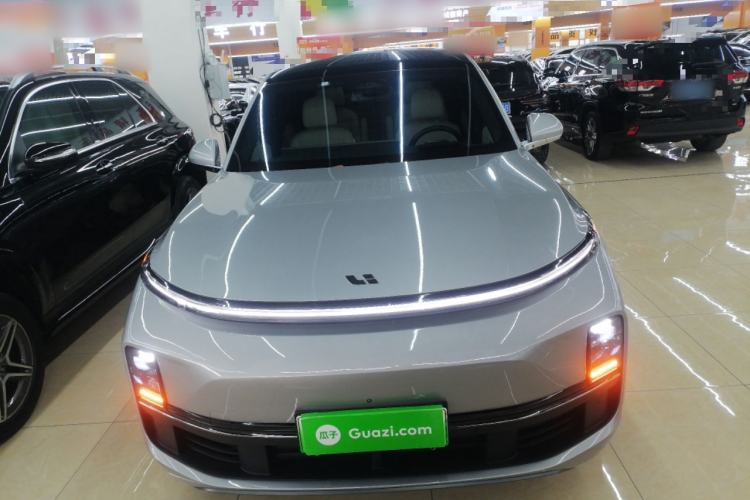 Used Li Auto L8 2023 Pro Model
