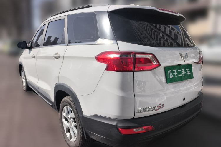 Used Wuling Hongguang S3 2018 1.5L Manual Comfort Model China V Standard