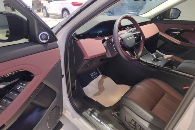 Used Land Rover Range Evoque 2024 Aurora L 249 PS Prestige Light-Chasing Edition
