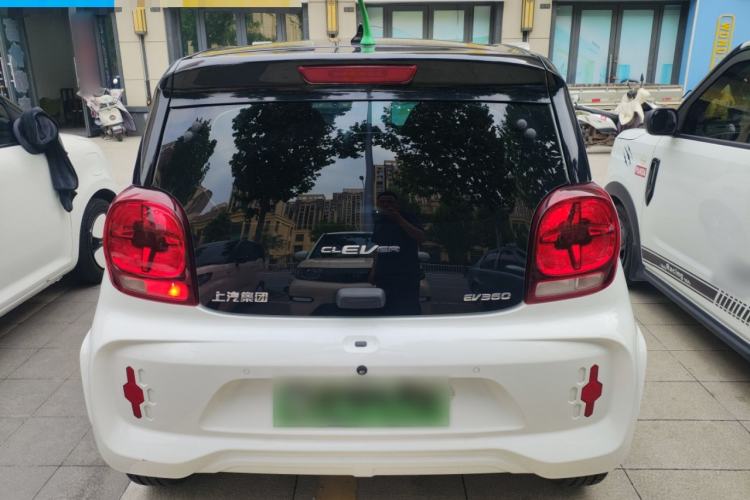 Used Roewe Clever 2021 302 km New Four-Seater Super-Efficient Version Rear