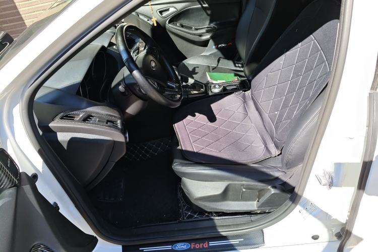 Used Ford Focus 2018 Hatchback Classic 1.6L Automatic Comfort Plus SmartDrive Edition