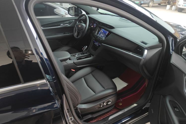 Used Cadillac XT5 2021 28T Luxury Model