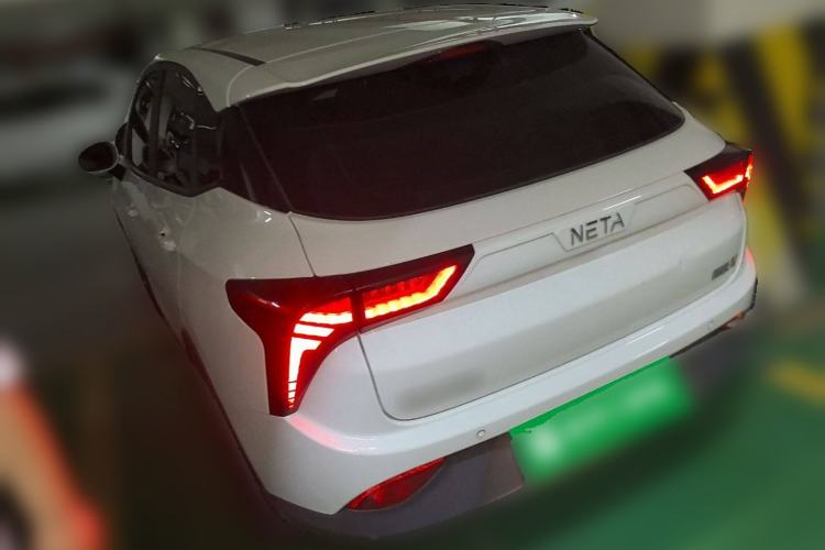 Used NETA V 2021 Long-Range Entertainment Edition Rear Left 45 Deg